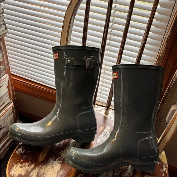 Hunter shorter rain boots size 8 gray Interior Logo Detail Rain Boot - Picture 7 of 10